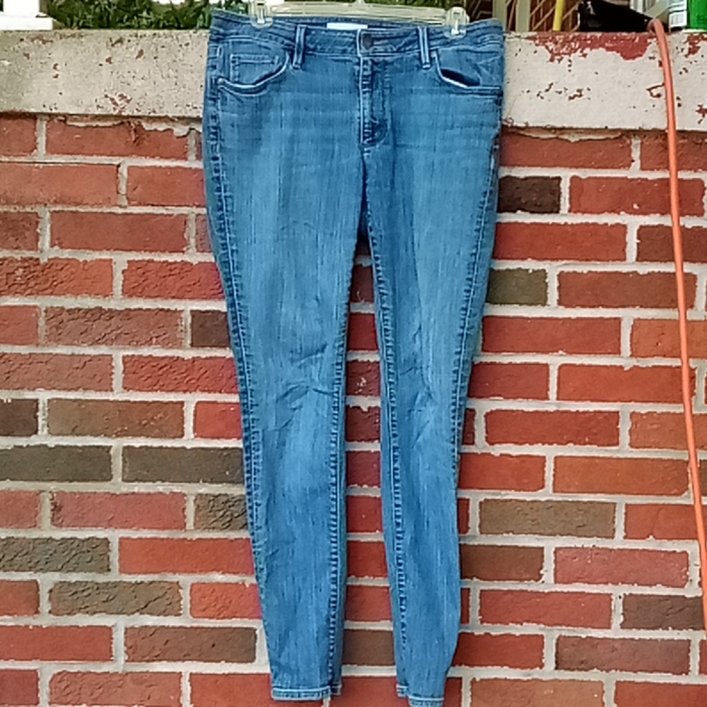 Ann Taylor LOFT 28